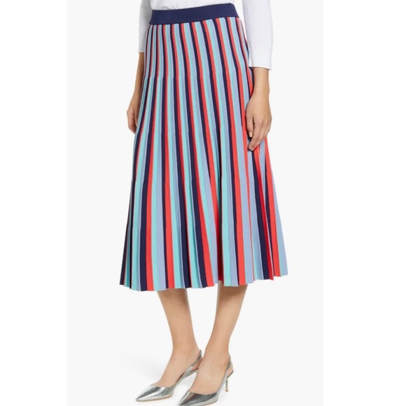 Holagen Pleated Knit Skirt-NWT - Picture 3 of 11